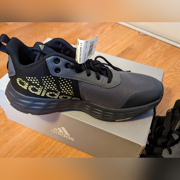 ADIDAS, Mem Shoes, Size 10 - Picture 5 of 8